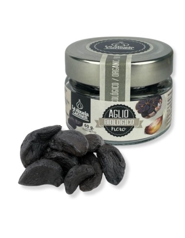 Spicchi di aglio nero pronti all’uso