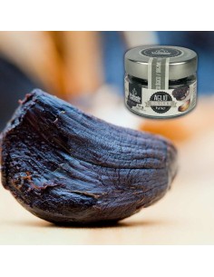 Spicchi di aglio nero pronti all’uso